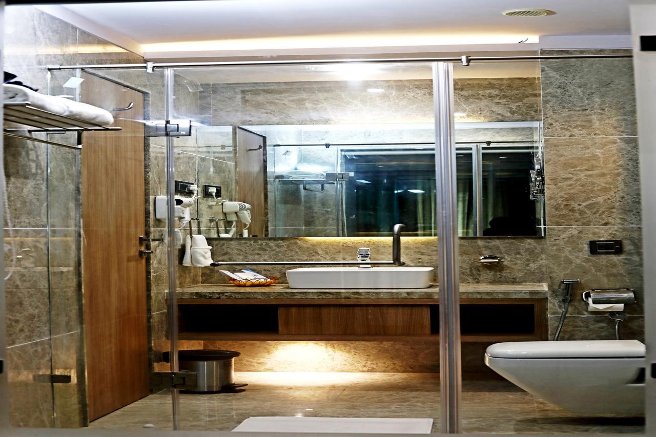 โรงแรมวีไอทีเอส เทพภูมี ทวารกา ภายนอก รูปภาพ