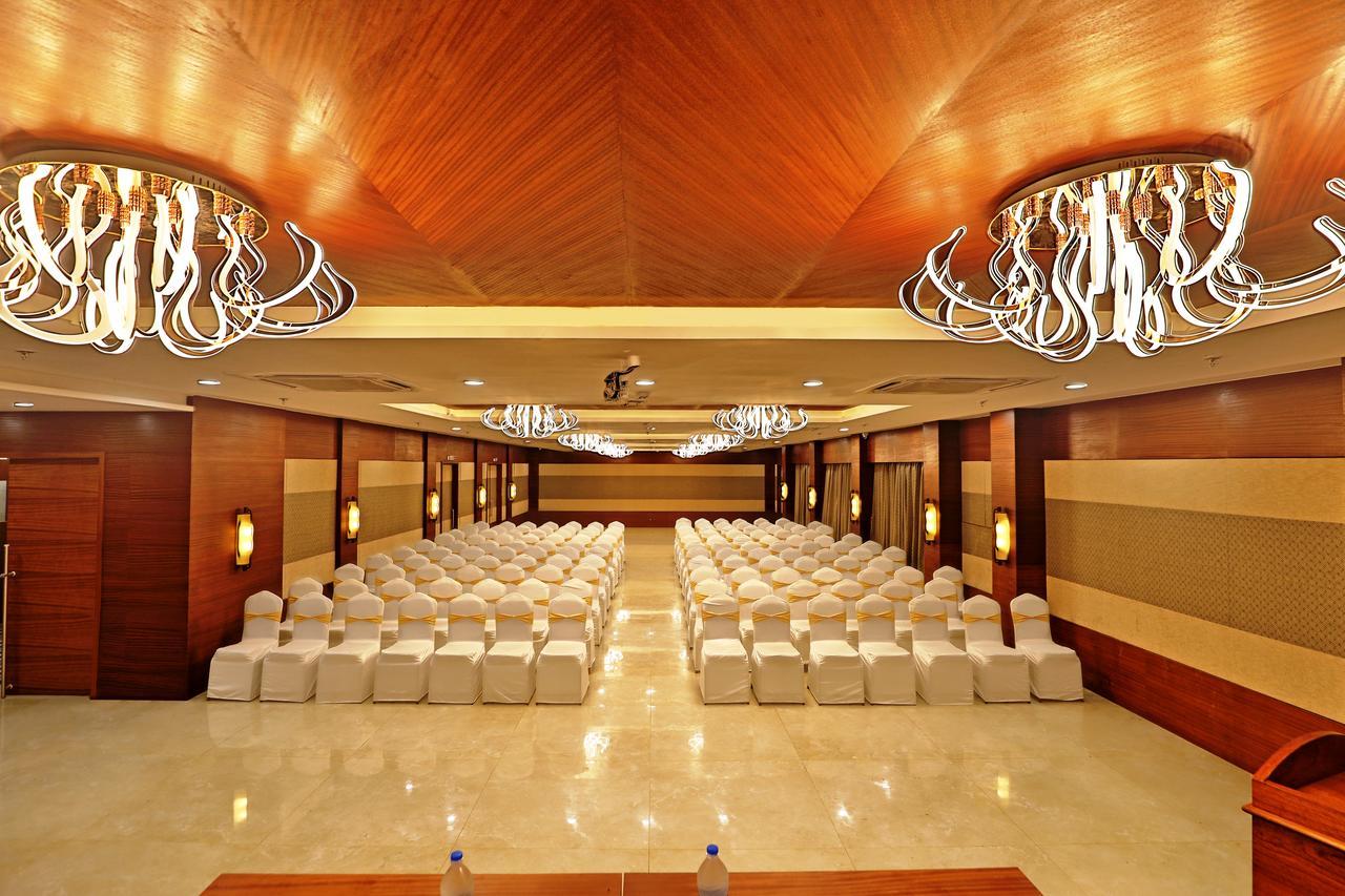 โรงแรมวีไอทีเอส เทพภูมี ทวารกา ภายนอก รูปภาพ